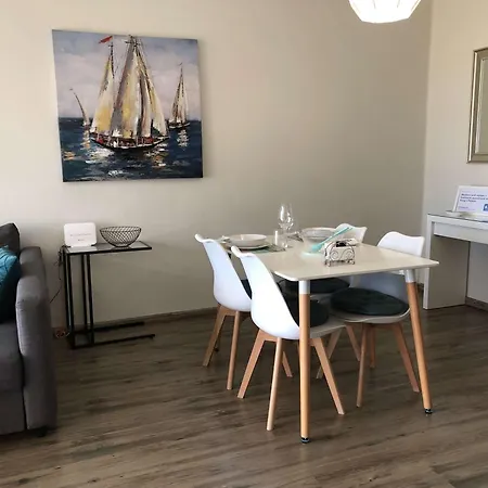 Kings Palace - Modern And Stylish 1 Bedroom Appartamento Paphos